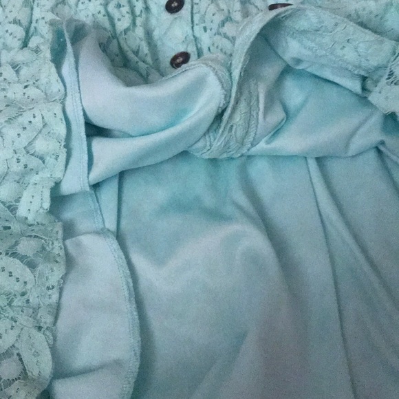 Trixxi Beautiful Floral Lace Dress π - Picture 7 of 7